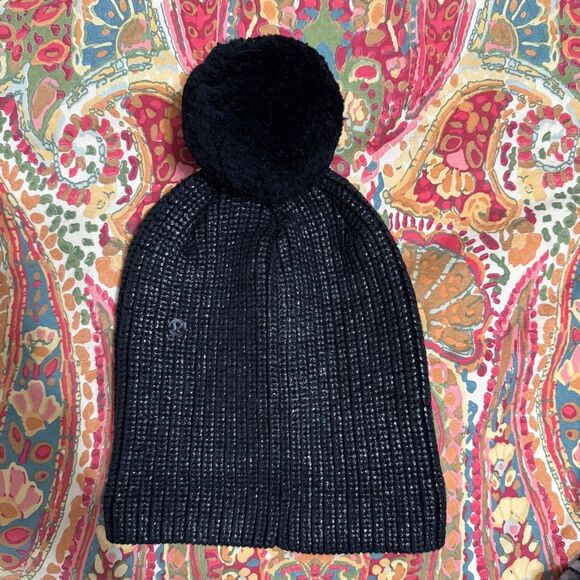 Lululemon merino wool black coated beanie with pom one size - Picture 1 of 5